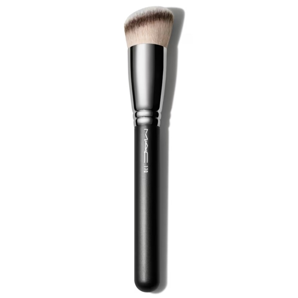 MAC 170 Synthetic Rounded Slant Brush